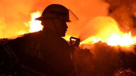 Incendian un emblemático club del sur argentino y atribuyen el ataque a mapuches: ¿qué está pasando?