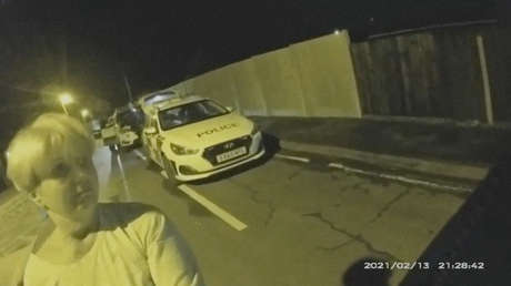 Mata a puñaladas a su marido tras una disputa por una cena de cumpleaños y al llegar la Policía dice que "debió haberlo apuñalado un poco más"