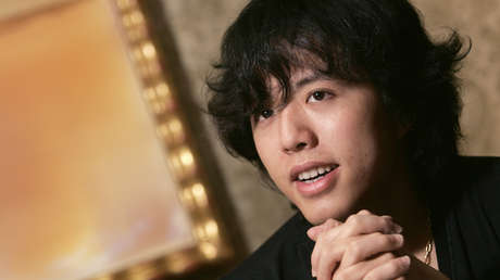 El famoso pianista chino Li Yundi es detenido por solicitar prostitución, poniendo en riesgo su carrera y lucrativos contratos publicitarios