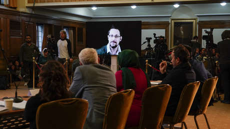 "Lo que vemos aquí es un asesinato": Snowden dice que "si queremos liberar al mundo, tenemos que liberar a Assange"