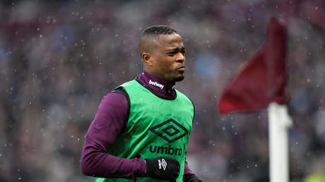 El exfutbolista Patrice Evra cuenta que fue abusado sexualmente por un maestro a los 13 años y revela detalles de su traumática experiencia