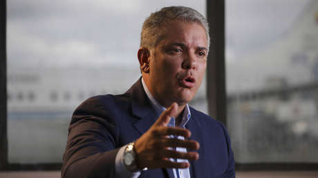 "Es el camino que les espera a todos los delincuentes": Duque muestra la foto policial de 'Otoniel', el líder del Clan del Golfo capturado en Colombia