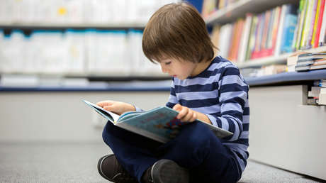 La Universidad de Cambridge pondrá advertencias en los libros infantiles clásicos debido a su "contenido potencialmente dañino"