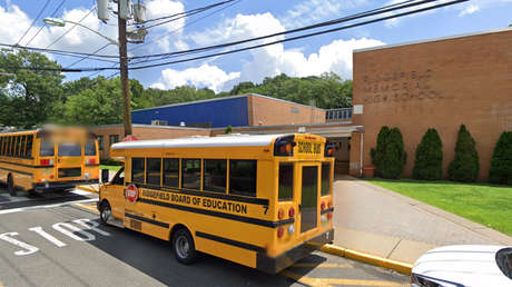 Suspenden a un profesor en EE.UU. por responder "no negociamos con terroristas" a un alumno musulmán