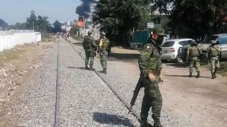 FOTOS: Confirman un muerto y 15 heridos tras una explosión en un ducto de Pemex en México