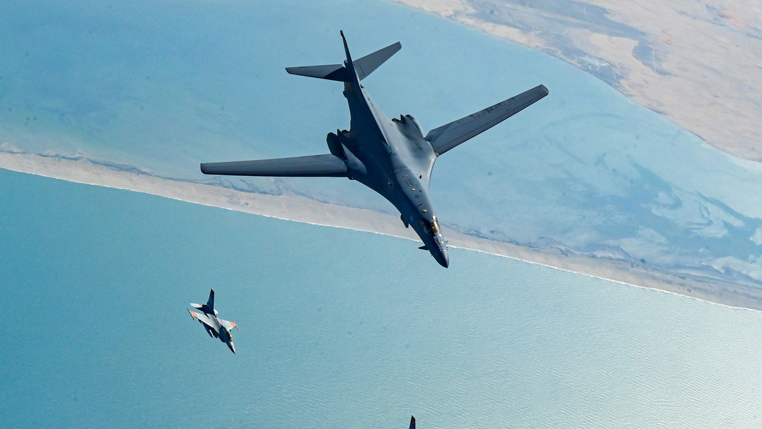 Un bombardero de EE.UU. vuela sobre Medio Oriente en medio de tensiones con Irán