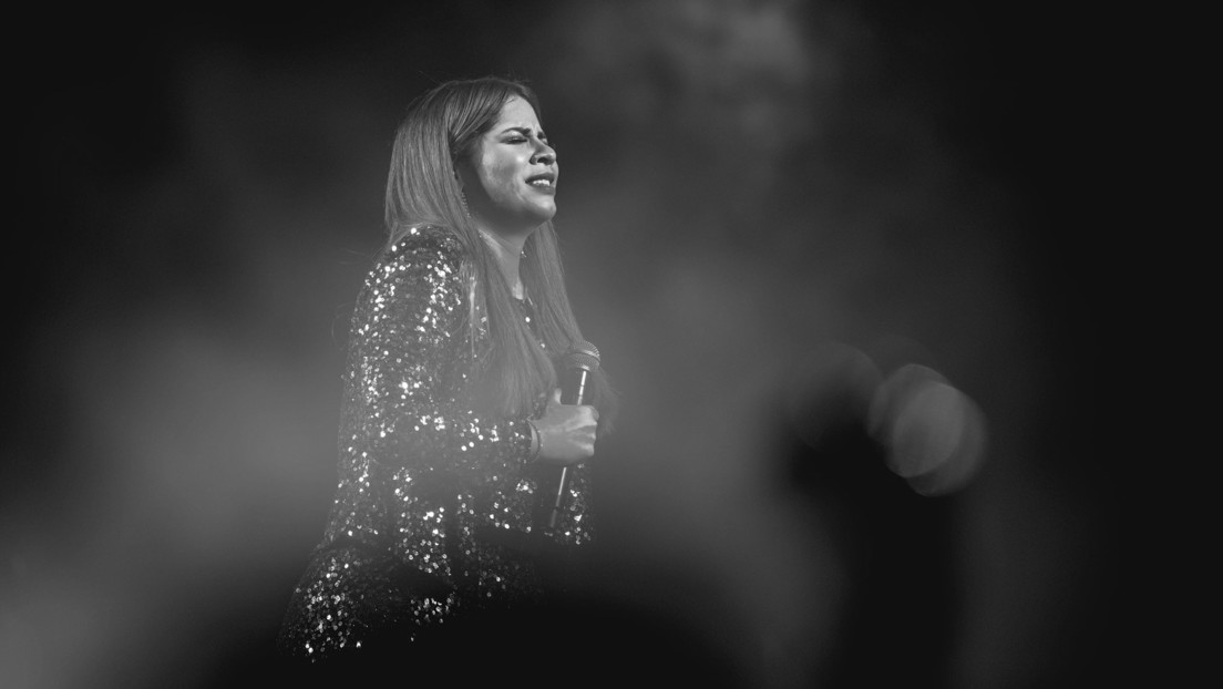 La cantante brasileña Marília Mendonça muere a los 26 años en un accidente de avión