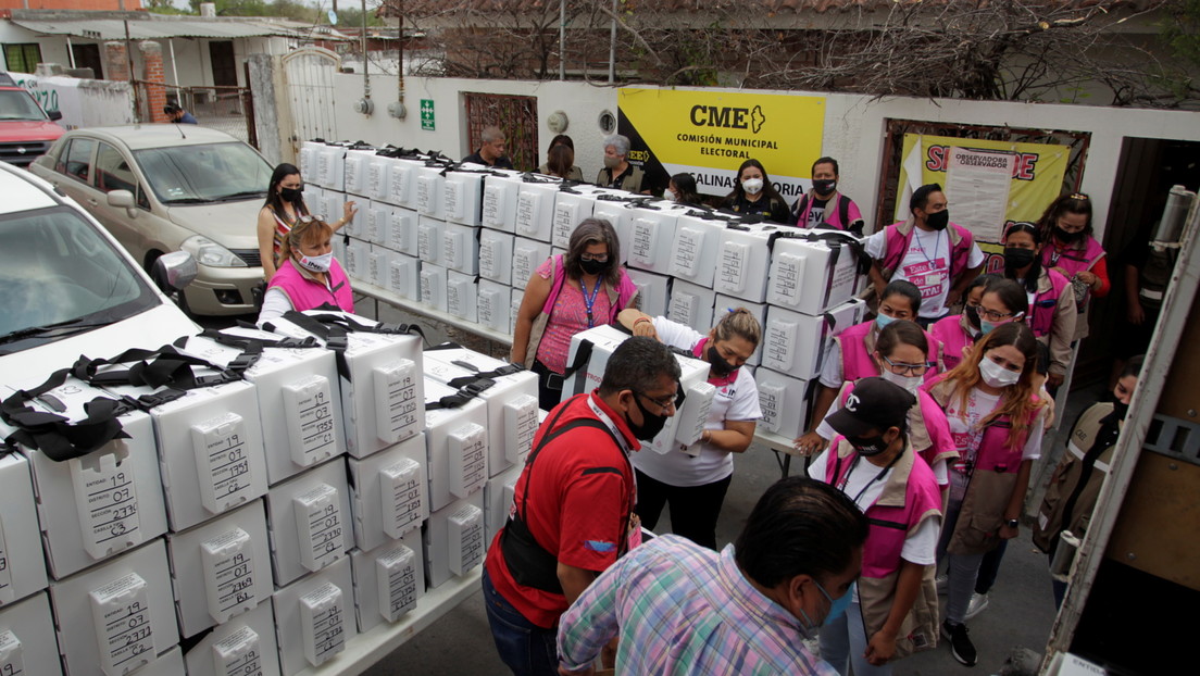 ¿Está en riesgo el referendo de revocación de mandato en México? Un recorte presupuestario al INE enciende la polémica