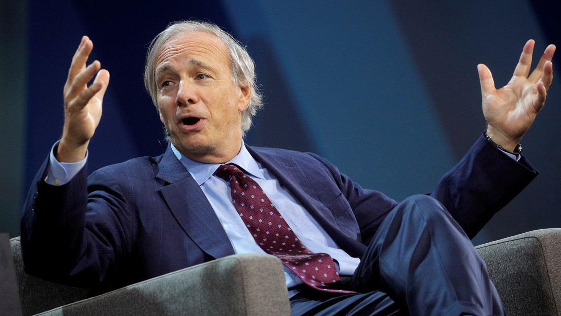 "Los más perjudicados son los que tienen su dinero en efectivo": El magnate Ray Dalio alerta de los efectos de la inflación en EE.UU.