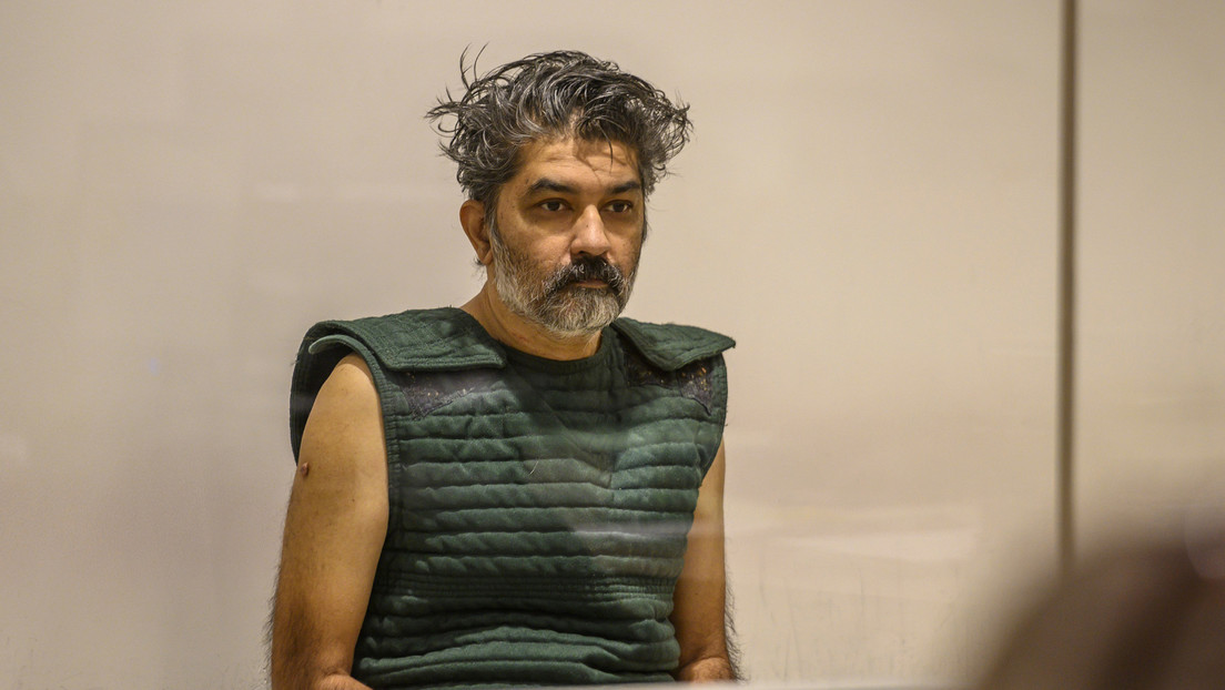 Condenan a tres cadenas perpetuas a un hombre por matar a su esposa y sus tres hijos