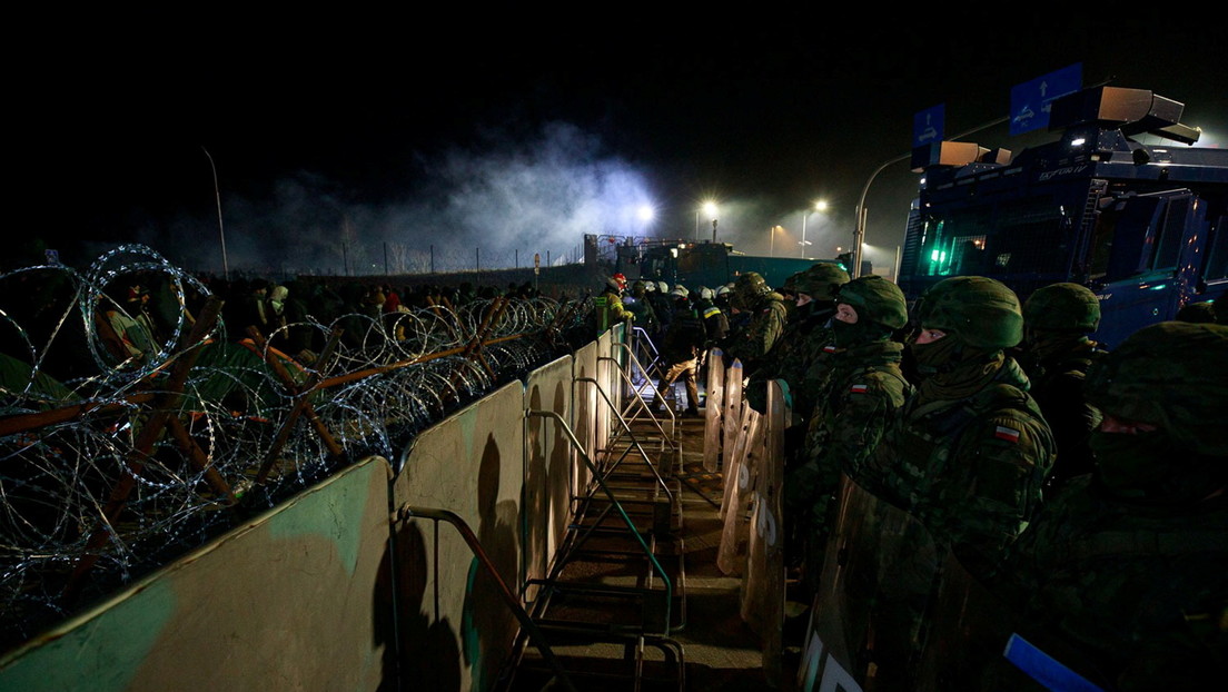 Merkel y Lukashenko abordan la crisis migratoria en la frontera entre Polonia y Bielorrusia durante una conversación telefónica