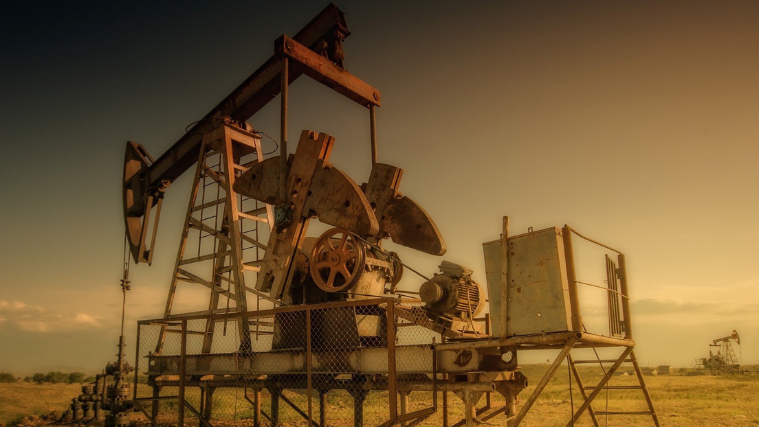 "Un esfuerzo coordinado sin precedentes" para contener los precios del crudo: ¿Por qué aún no ha funcionado el plan anti-OPEP?