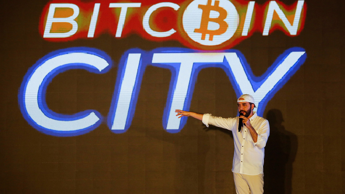 Bukele bromea sobre la propuesta de Suecia de prohibir el uso intensivo de energía para minar bitcoines