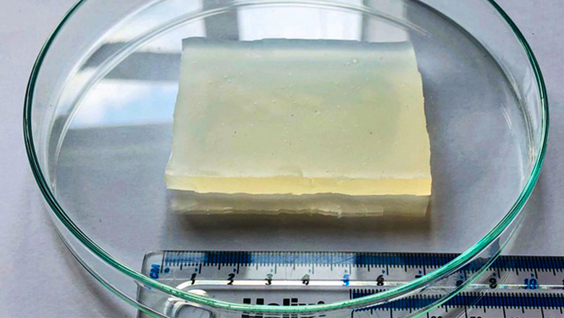 Desarrollan un material flexible como un caucho y duro como un vidrio a la vez