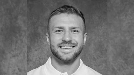 Muere el jugador de hockey Boris Sadecky a los 24 años días después de colapsar en el hielo