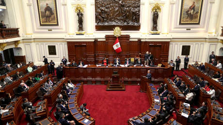 El Congreso de Perú aprueba la cuestión de confianza al Gabinete de Castillo