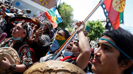 Una encuesta revela que 57 % de los chilenos rechaza la intención de Piñera de mantener la militarización en el sur del país