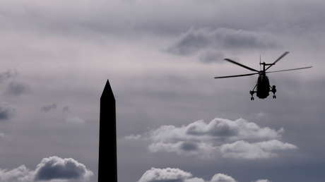VIDEOS: Un helicóptero aterriza frente al monumento a Lincoln en Washington para transportar por aire a una supuesta víctima de bala