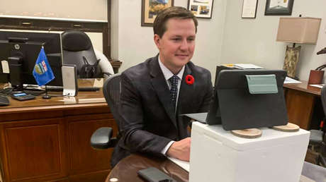 Un ministro canadiense renuncia por sus problemas con el alcohol (y resulta que no es el único adicto a la bebida de su gobierno)