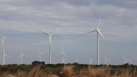Un tribunal obliga a dos empresas energéticas a pagar 148.000 dólares a una pareja por el 'síndrome de la turbina' (que no existe, según la ciencia)