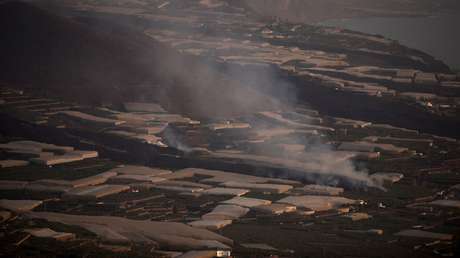 La lava del volcán de La Palma llega a las aguas del Atlántico por segunda vez