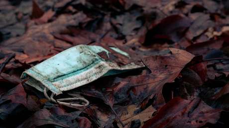 1.560 millones de mascarillas acabaron en los mares: la pandemia generó más de 8 millones de toneladas extra de residuos de plástico