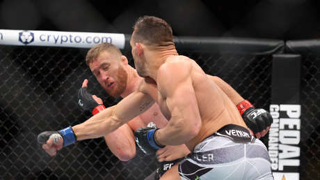 El luchador de UFC Justin Gaethje critica al árbitro por 'permitir' un golpe que pudo costar 1 millón de dólares en la pelea del año contra Chandler