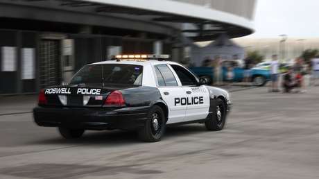 El automovilista que alertó a la Policía sobre una adolescente secuestrada en EE.UU. dice que no reconoció la señal de socorro popularizada en TikTok