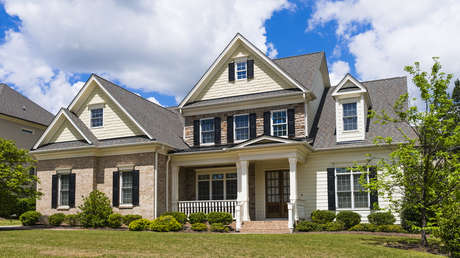 Desalojan de una casa en EE.UU. a un hombre que estuvo 23 años sin pagar la hipoteca