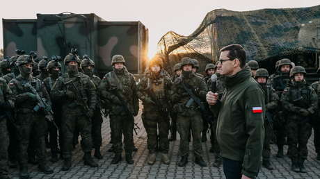 "Se necesita el compromiso de toda la Alianza": el primer ministro polaco exige "acciones concretas" de la OTAN en la frontera con Bielorrusia