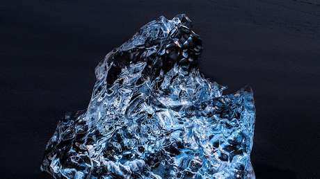 Hielo XVIII: la enigmática forma que permite que el agua exista dentro de otros planetas