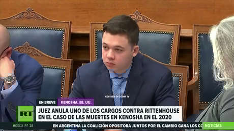 Juez anula uno de los cargos contra Rittenhouse en el caso de las muertes en Kenosha en el 2020