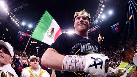 "Eres el milagro": Canelo Álvarez dona un millón de pesos a un centro de asistencia a niños con cáncer en México
