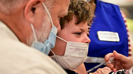 Bill Gates estima que las muertes por covid-19 podrían disminuir por debajo del nivel de la gripe estacional para mediados de 2022