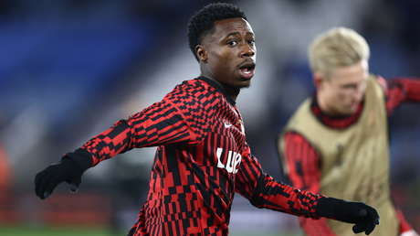 El futbolista Quincy Promes irá a juicio por intento de homicidio tras apuñalar a su primo en la rodilla en una reunión familiar