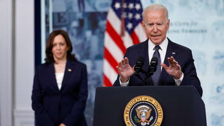 La ley de gasto impulsada por Biden incluye un recorte fiscal que beneficiaría a los más ricos y aumentaría el déficit presupuestario de EE.UU.