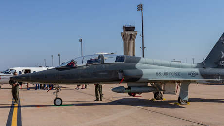 Un piloto muere y dos resultan heridos en un accidente con dos aviones supersónicos en una base aérea de EE.UU.