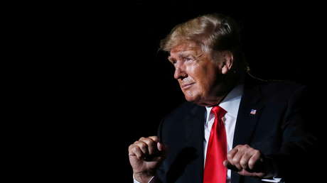 FOTOS: Donald Trump recibe el cinturón negro de 9.º dan en taekwondo, título que recibió Putin en 2013