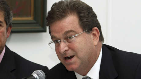 Uno de los hombres más ricos de Colombia y la familia real de Abu Dabi buscan controlar el Grupo Nutresa