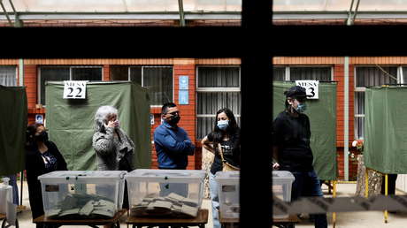 Un diputado electo de Chile (apoyado por Kast) cuestiona el derecho al voto de las mujeres y trata a los migrantes de "violadores"