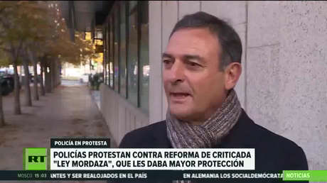 Policías en España protestan contra la reforma de la criticada 'Ley mordaza'