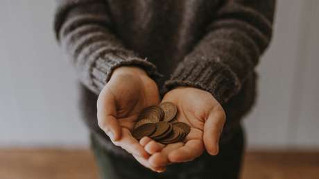 Una niña de 11 años descubre en Jerusalén una rara moneda de unos 2.000 años de antigüedad (FOTOS)