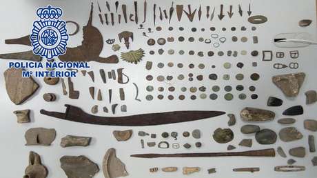 La Policía Nacional de España recupera una espada íbera de gran valor histórico que se vendía en Internet