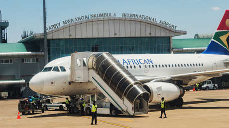 La Comisión Europea prevé suspender los vuelos desde el sur de África por la nueva variante del coronavirus