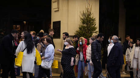 La OMS confirma que omitió dos letras del alfabeto griego a la hora de bautizar la nueva variante del coronavirus Ómicron