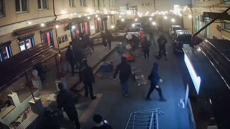 Ultraderechistas atacan un bar gay en la capital de Ucrania (VIDEOS, FOTOS)