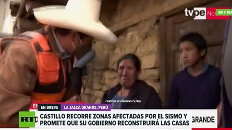 Pedro Castillo recorre zonas afectadas por el terremoto de 7,5 y promete reconstruir las casas dañadas