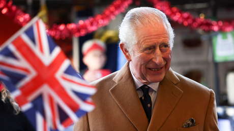 Un libro señala que Carlos de Gales preguntó por el color de la piel de los futuros hijos de Enrique y Meghan y su oficina lo tacha de "ficción"