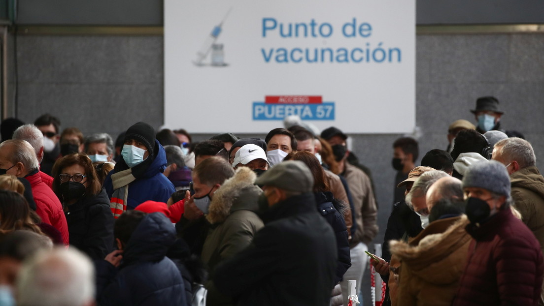 La jefa de la Comisión Europea afirma que es hora de que la UE "potencialmente piense en la vacunación obligatoria" contra el covid-19