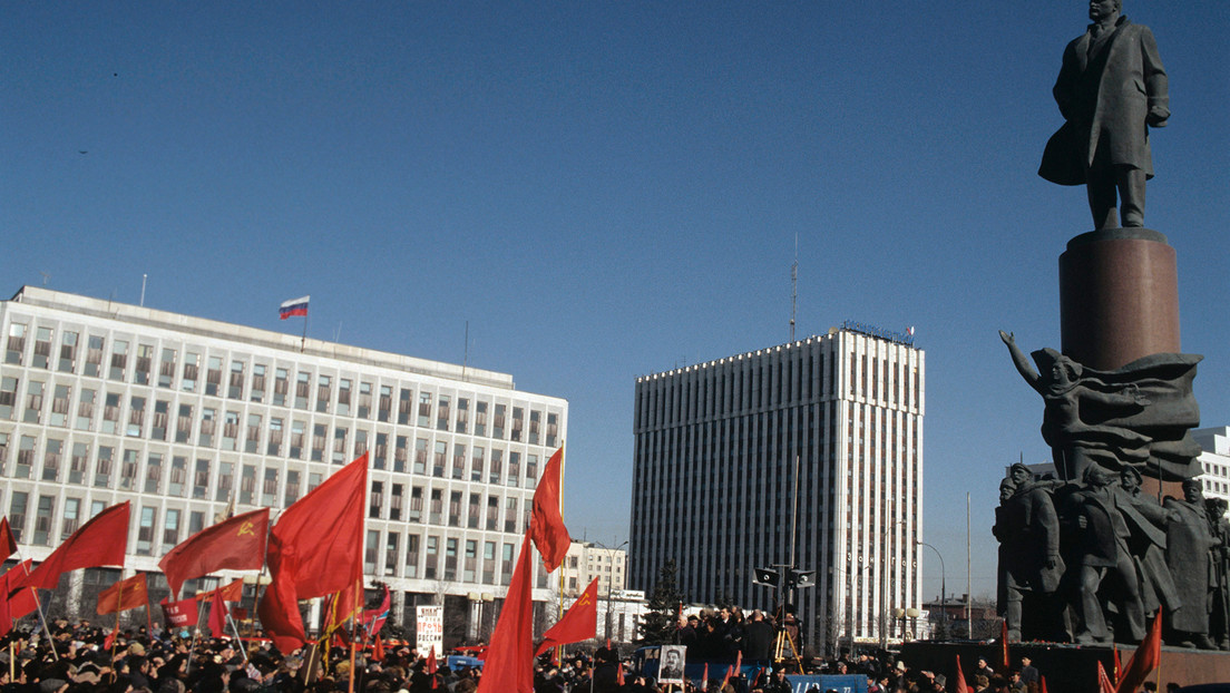 "Había que romper el sistema": El acuerdo que liquidó la URSS a espaldas de Gorbachov y del pueblo soviético cumple 30 años